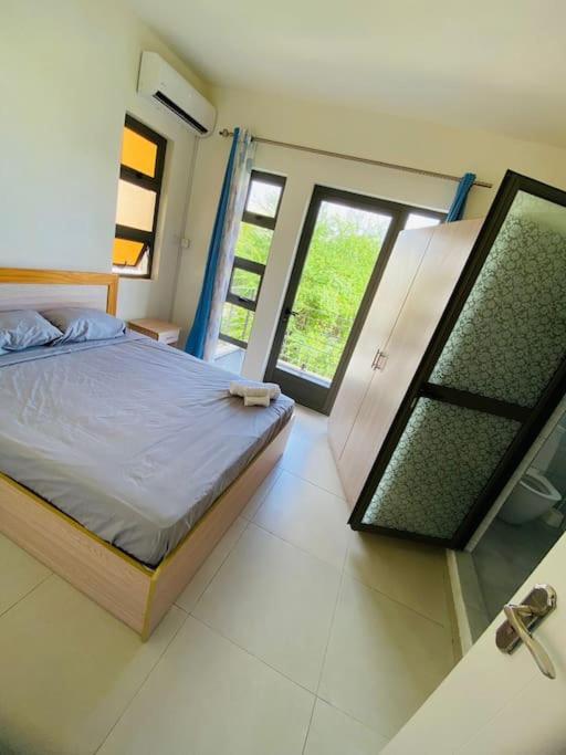 Beach Apartment Flic en Flac Exterior photo